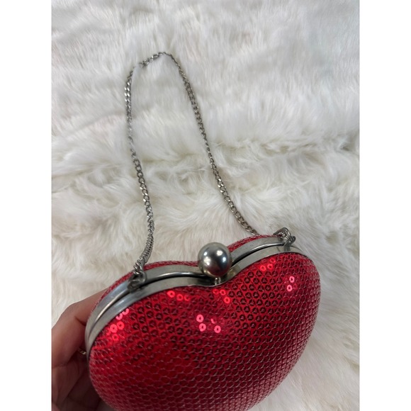 Our Generation Red Sequin Heart Shaped Evening Clutch Purse Bag Chain Strap - Picture 3 of 9